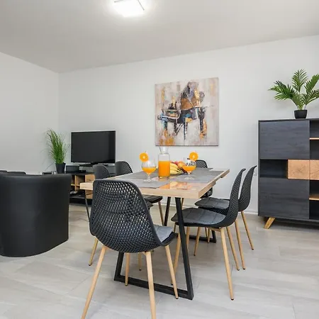 Apartment With Parking Space - 20971